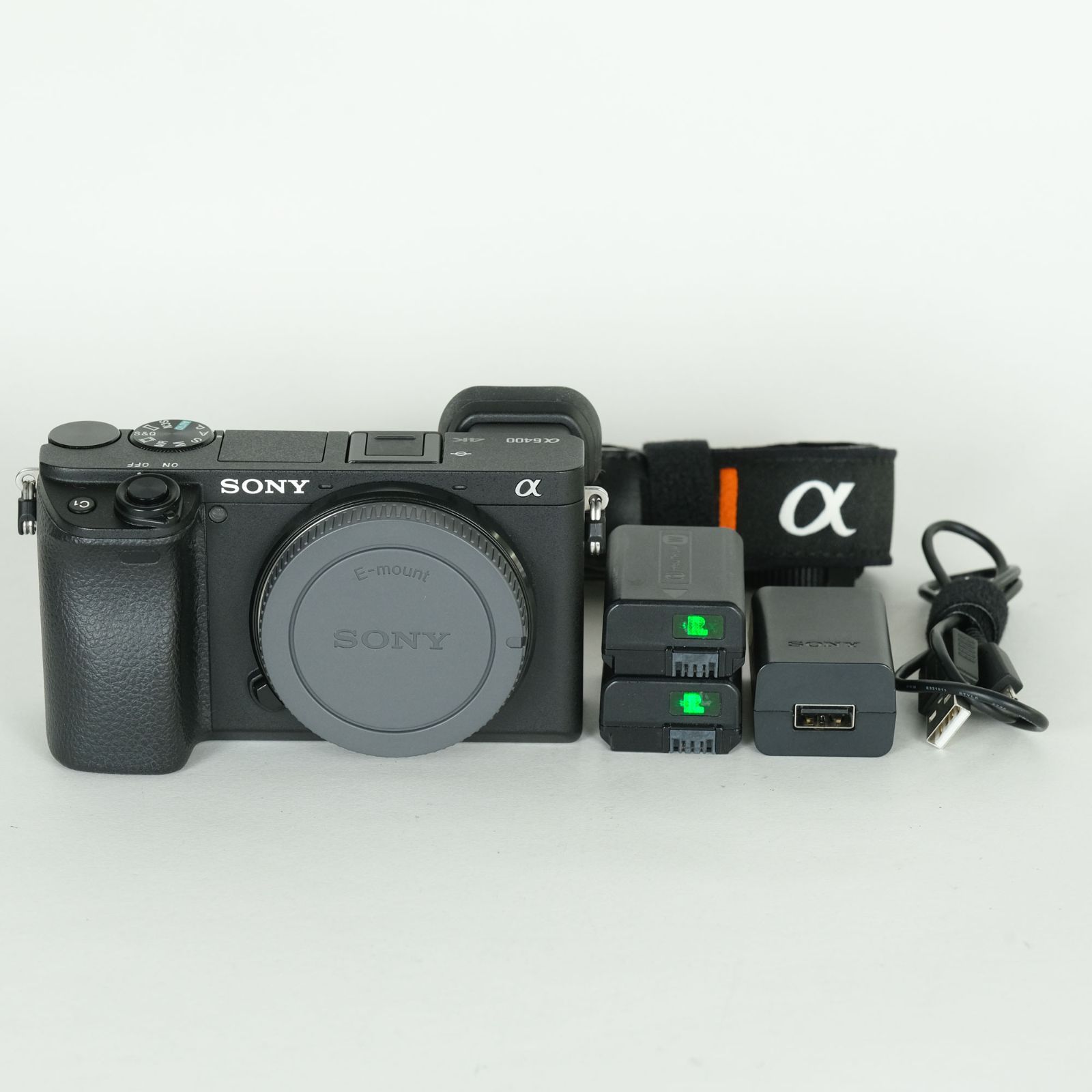 美品 | シャッター数5,635回｜バッテリー2個付] SONY α6400（ILCE-6400