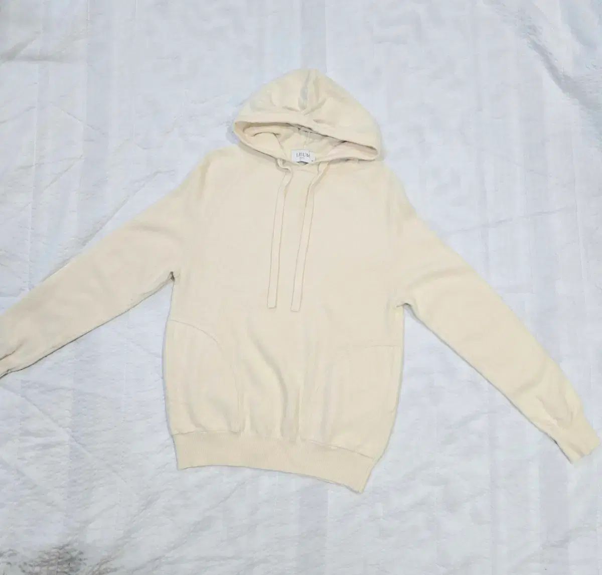 ジェイリー ウール ピンタック フーディー ニット M