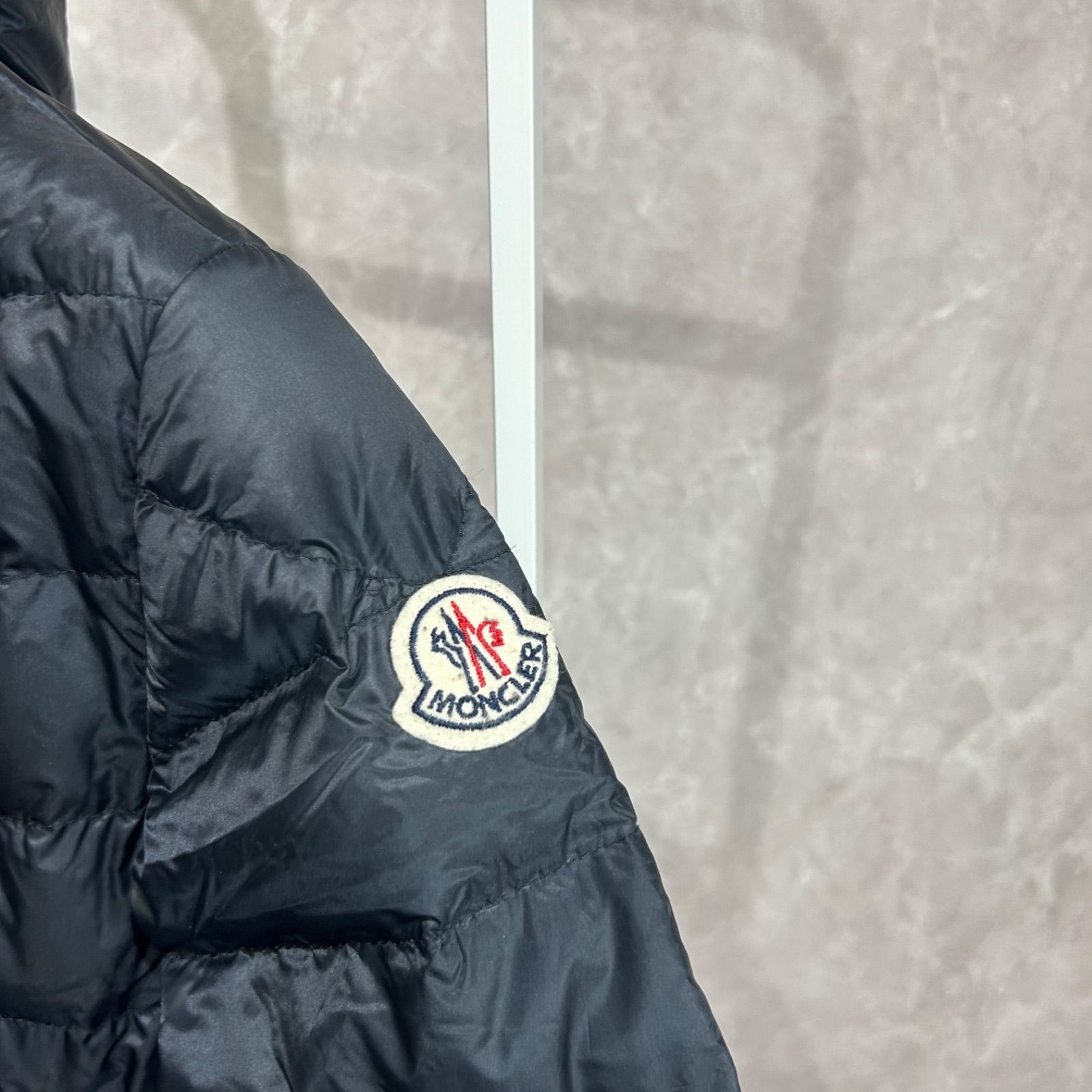 MONCLER モンクレールライトダウンジャケット黒紺系10A - メルカリ
