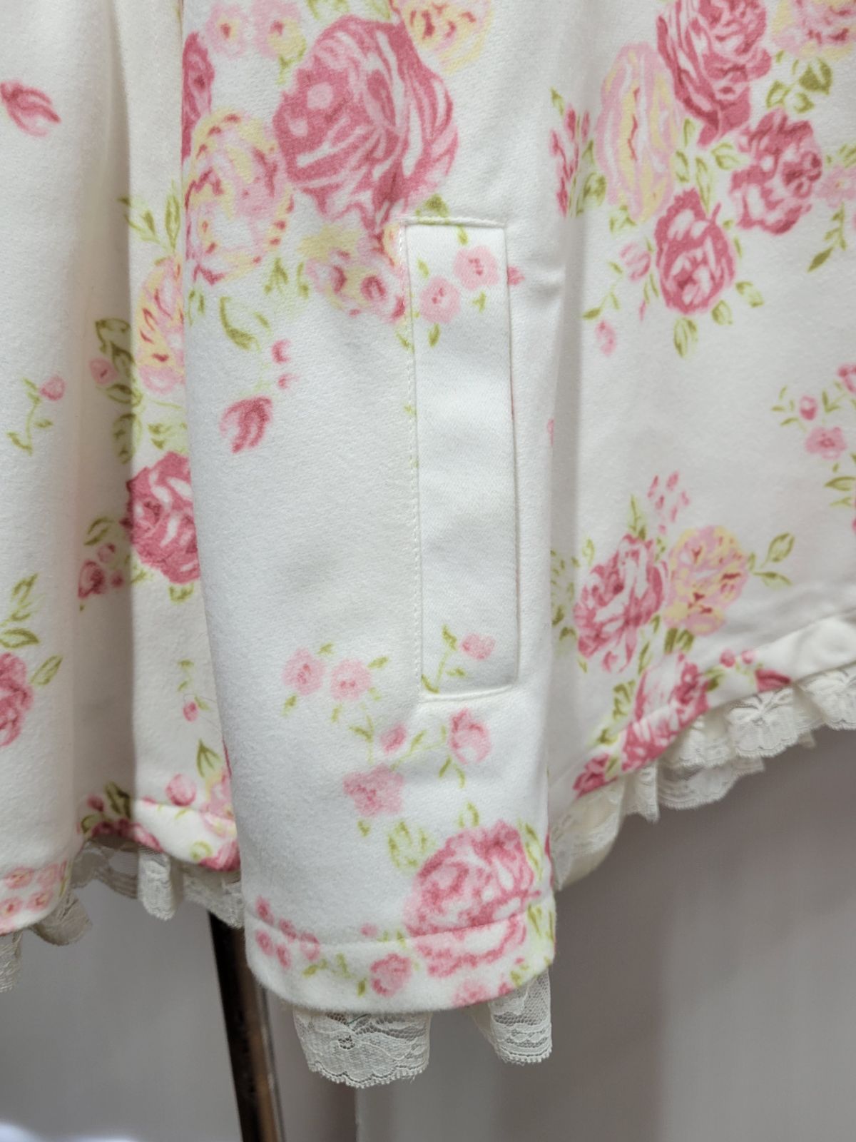 LIZLISA】花柄ポンチョ - メルカリ