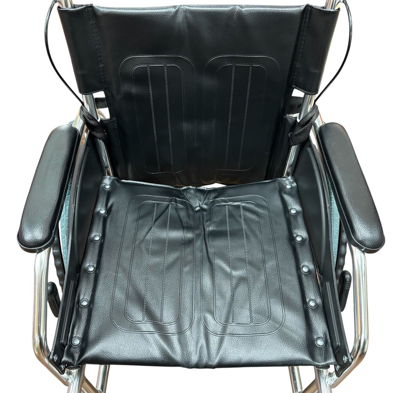 h 10723 車椅子 アルミ合金製 ノーパンクタイヤ