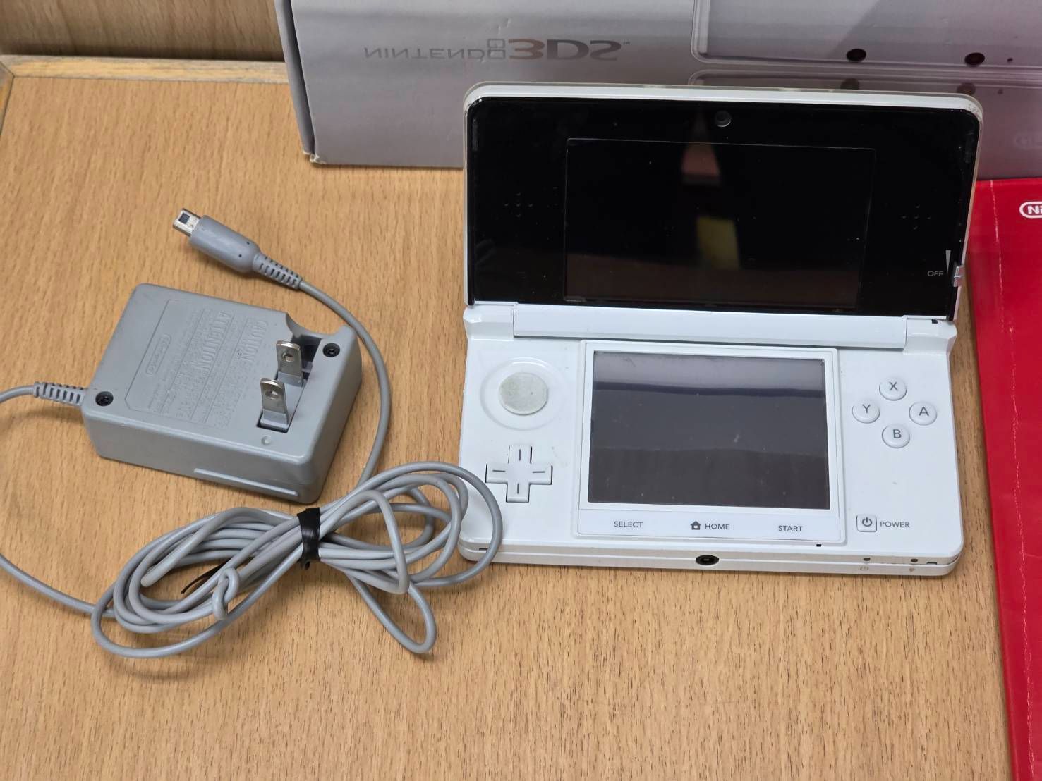 R 71218 任天堂 ニンテンドー 3 DS CTR-001 アイスホワイト タッチペン ACアダプター 元箱 説明書付き