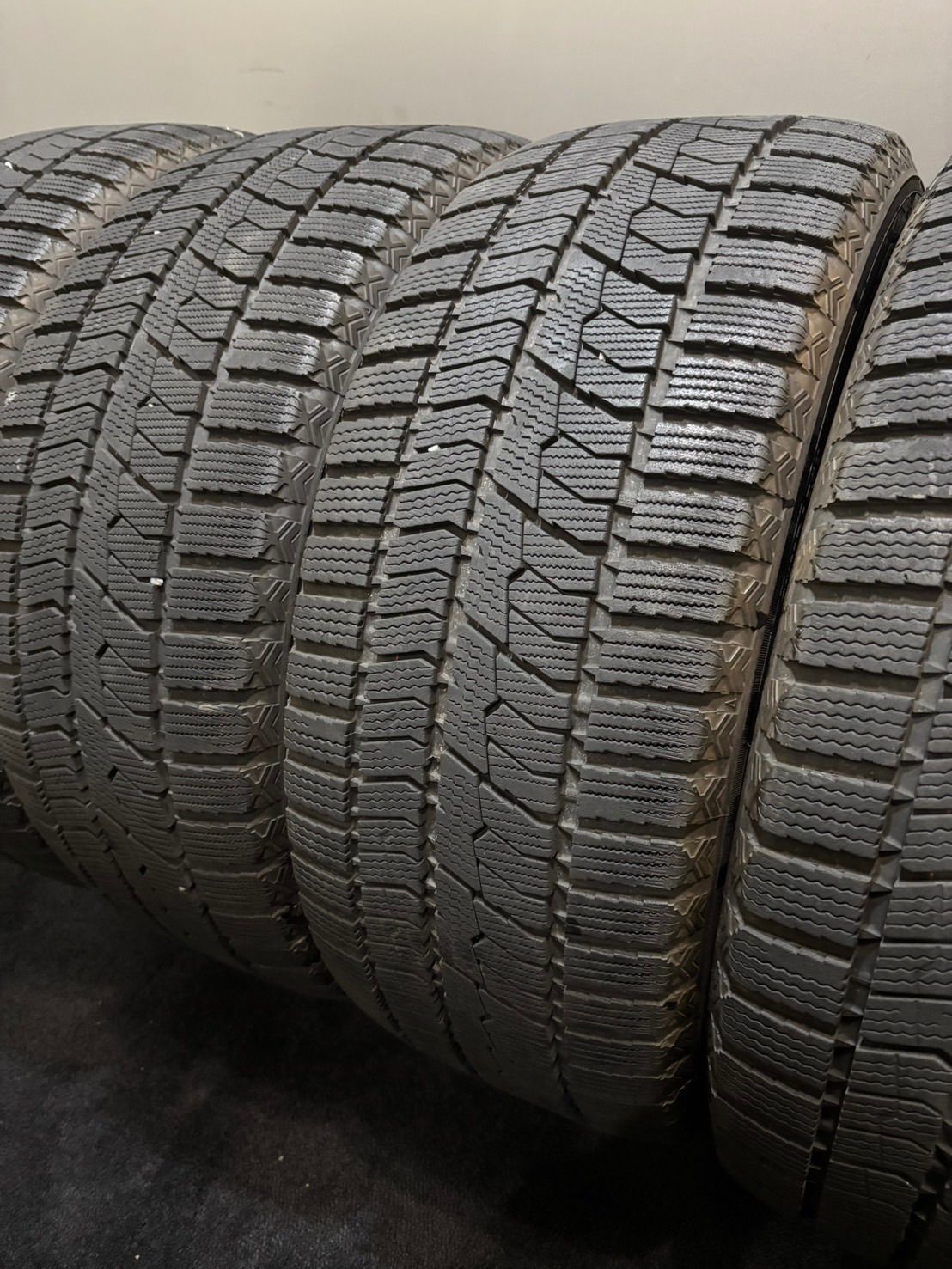 245 45 R 18 TOYO OBSERVA GIZ 2 20年製 スタッドレス 4本 アウディ A 4 フーガ 南7 L 126