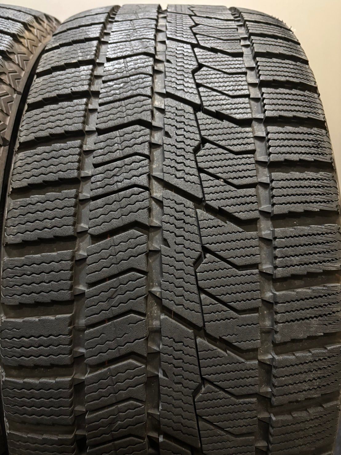 245 45 R 18 TOYO OBSERVA GIZ 2 20年製 スタッドレス 4本 アウディ A 4 フーガ 南7 L 126