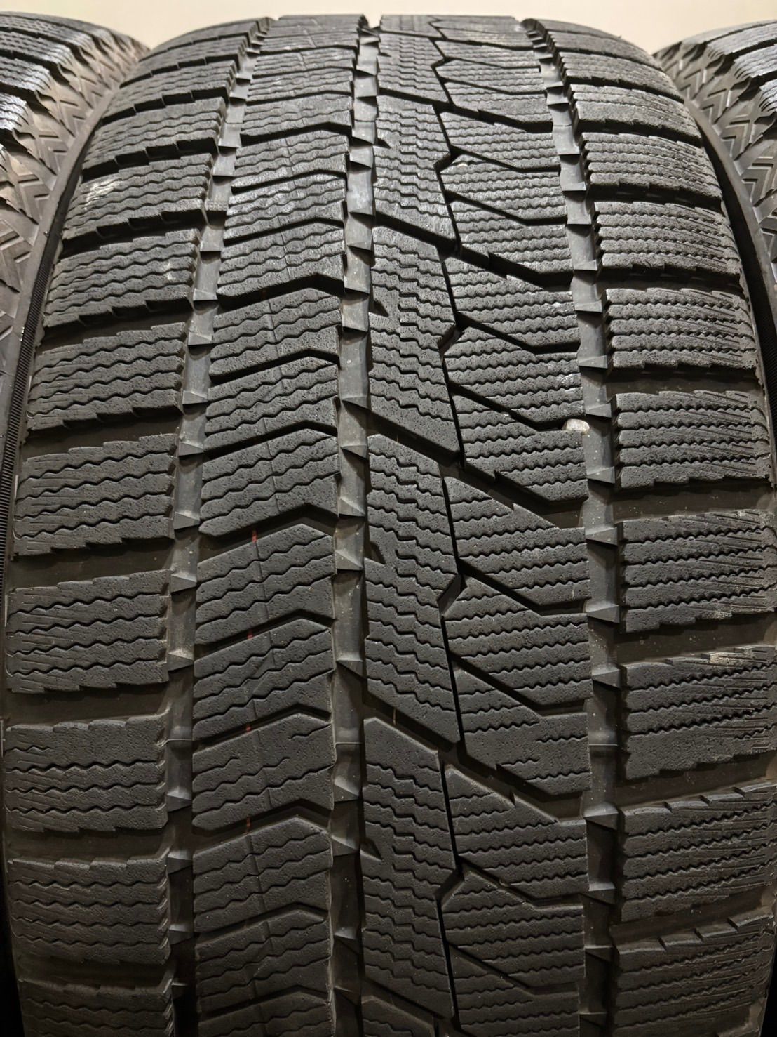  245 45 R 18 TOYO OBSERVA GIZ 2 20年製 スタッドレス 4本 アウディ A 4 フーガ 南7 L 126 18インチ スタッドレス