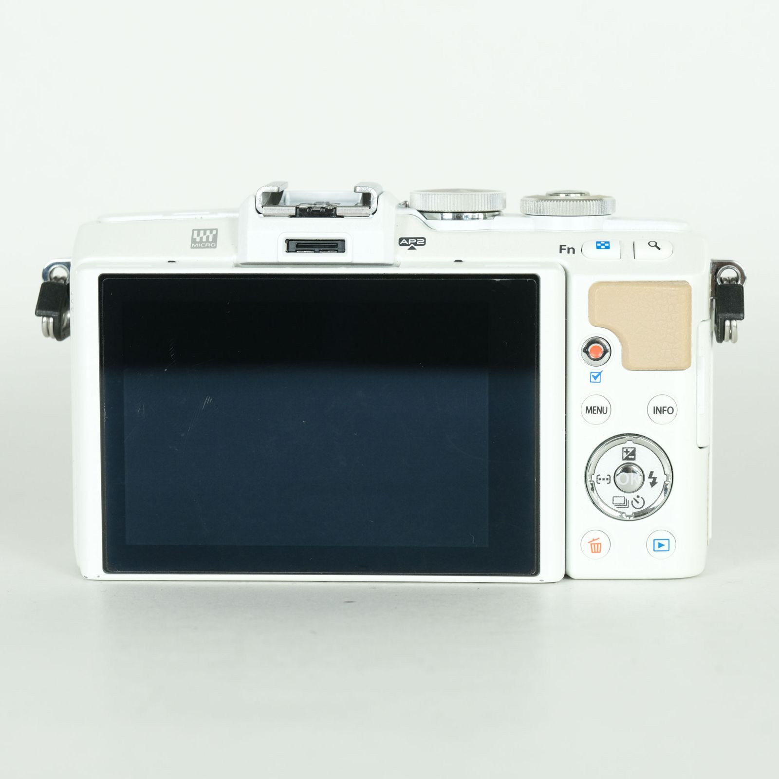 美品 | シャッター数6,320回] OLYMPUS PEN Lite E-PL7 ボディ ホワイト