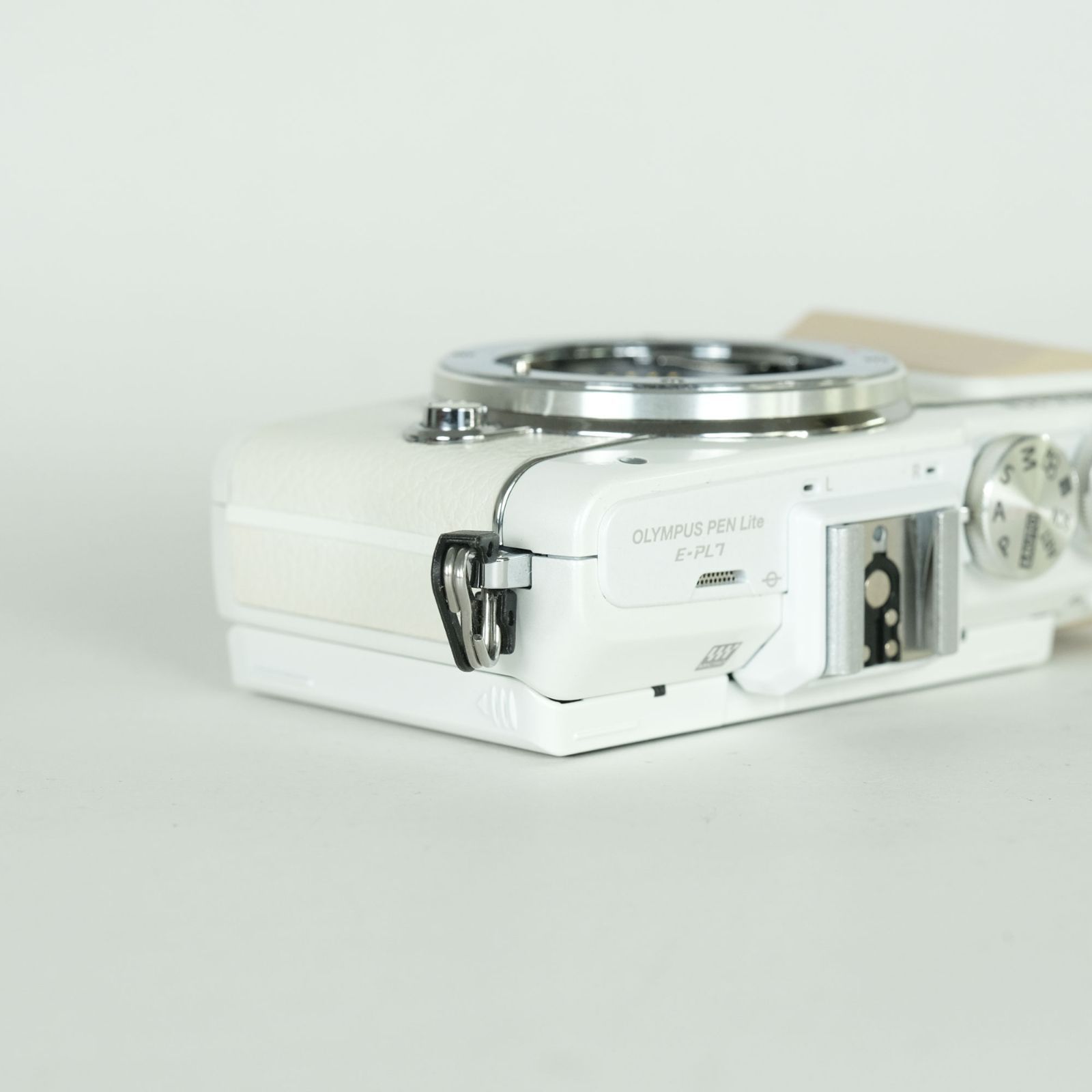 美品 | シャッター数6,320回] OLYMPUS PEN Lite E-PL7 ボディ ホワイト