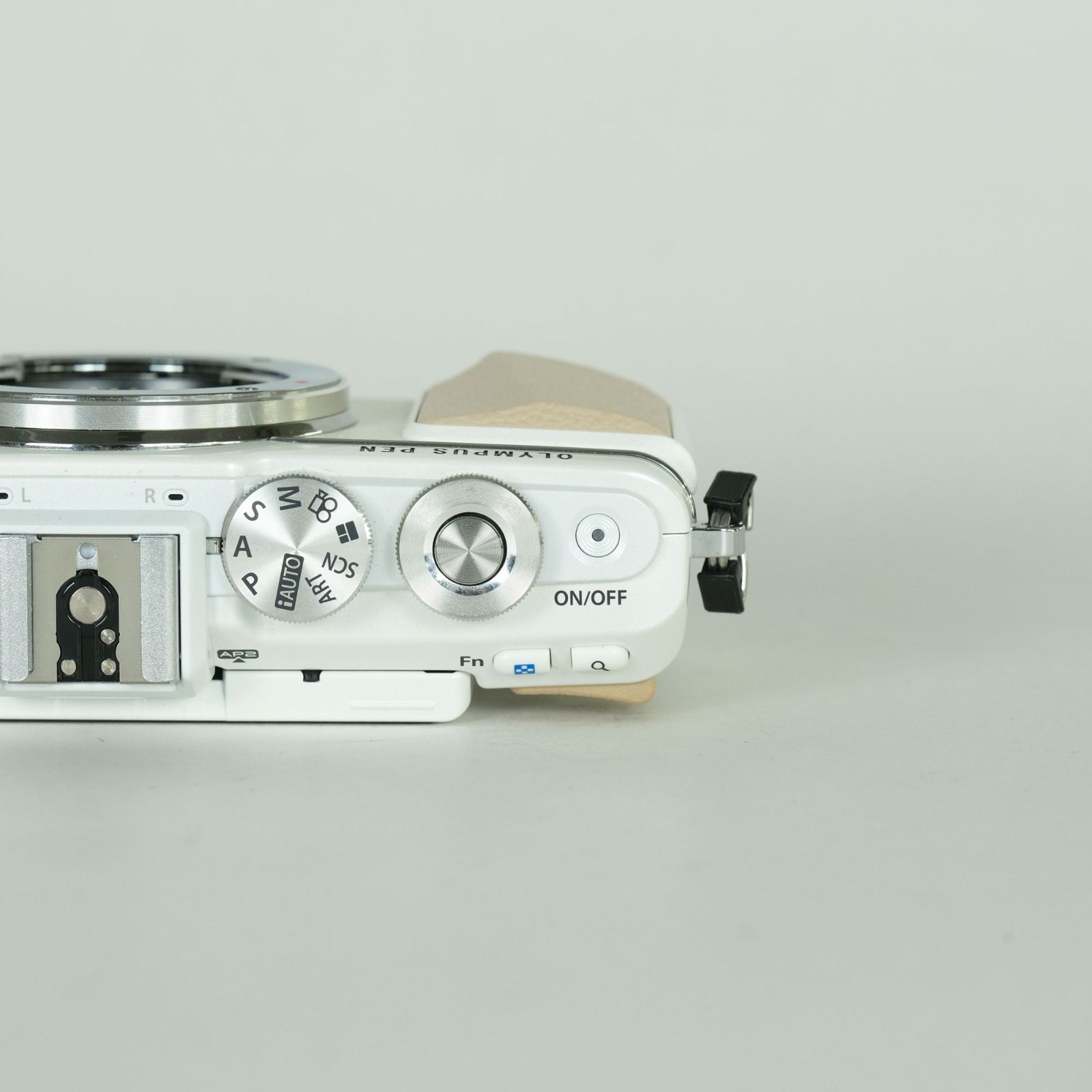 OLYMPUS PEN