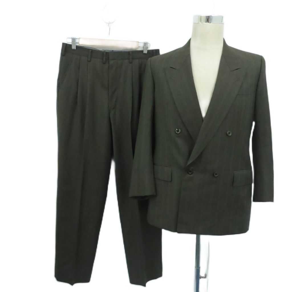 エルメネジルドゼニア Ermenegildo Zegna スーツ セットアップ 上下 テーラードジャケット ダブル ミドル丈 スラックパンツ ロング丈 ストライプ柄 カーキ HO 45 GY 61