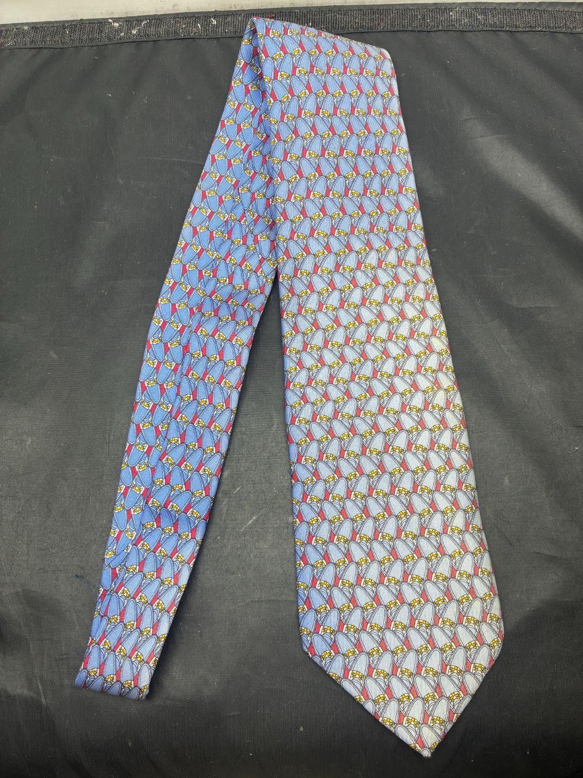 グッチ ネクタイ 柄物