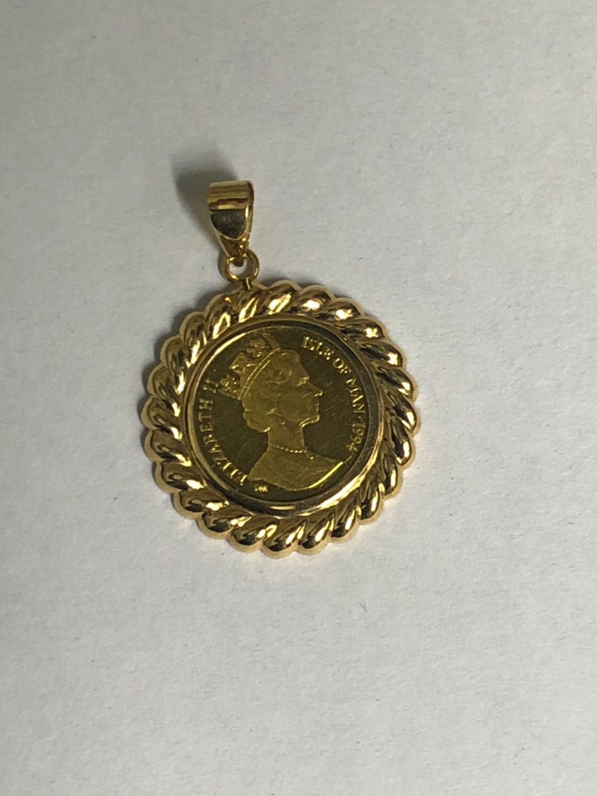 1994年 エリザベス2世 マン島キャット 金貨 1 25ｏｚ K 24 純金ペンダント コイン 18枠付き イエローゴールド 総重量2 1ｇ