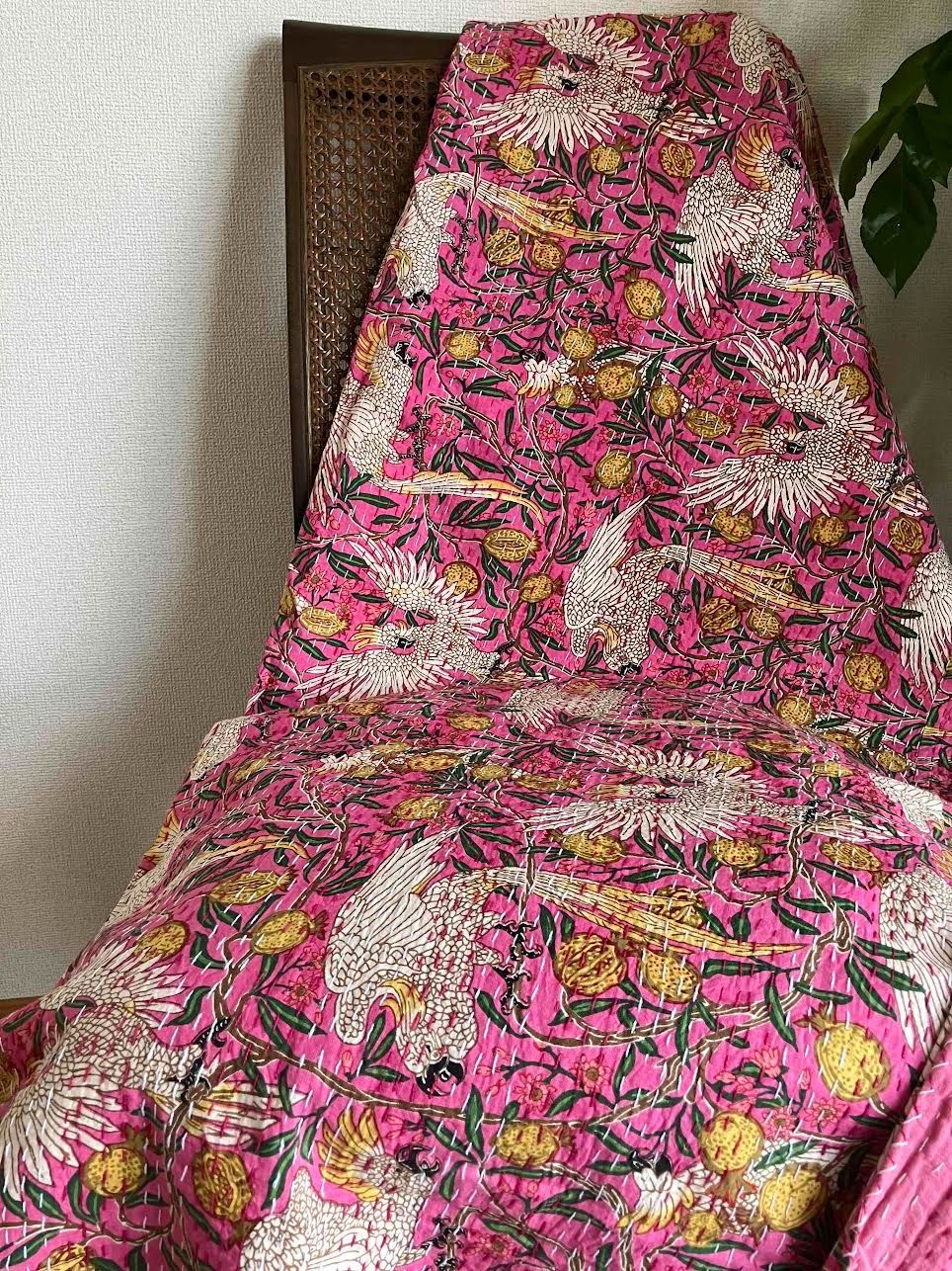 カンタキルト マルチカバー #88 Pink Bird Garden - メルカリ