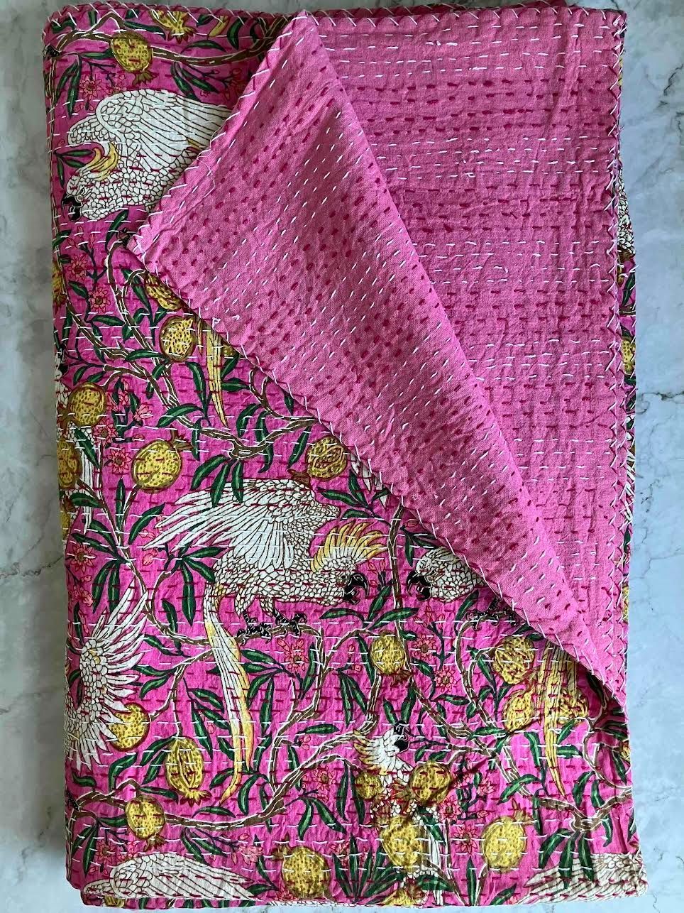 カンタキルト マルチカバー #88 Pink Bird Garden - メルカリ