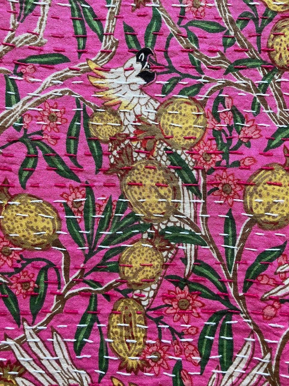 カンタキルト マルチカバー #88 Pink Bird Garden - メルカリ