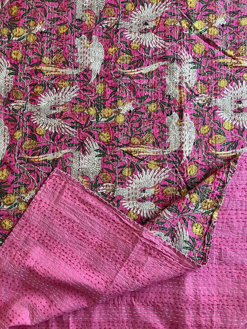 カンタキルト マルチカバー #88 Pink Bird Garden - メルカリ