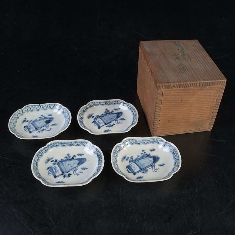 伊万里花籠文四方皿　MA56 伊万里花籠文四方皿 MA56 伊万里花籠文四方皿 MA56 伊万里花籠文四方皿