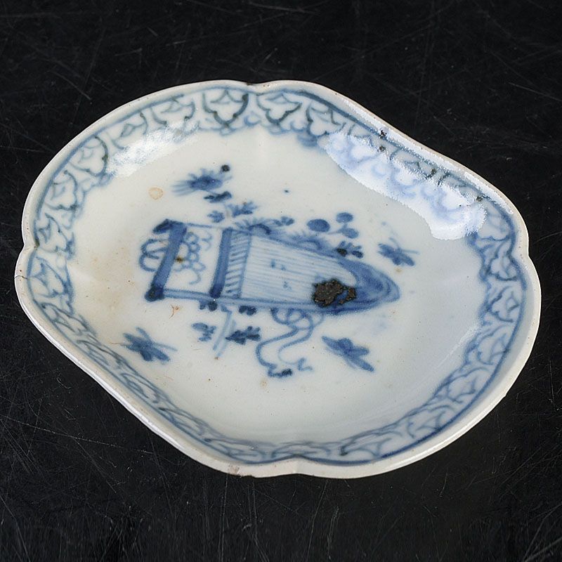 伊万里焼　古伊万里　染付　花籠文　小皿　四客　書付箱　C　5563 伊万里焼 古伊万里 染付 花籠文 小皿 四客 書付箱 C 5563