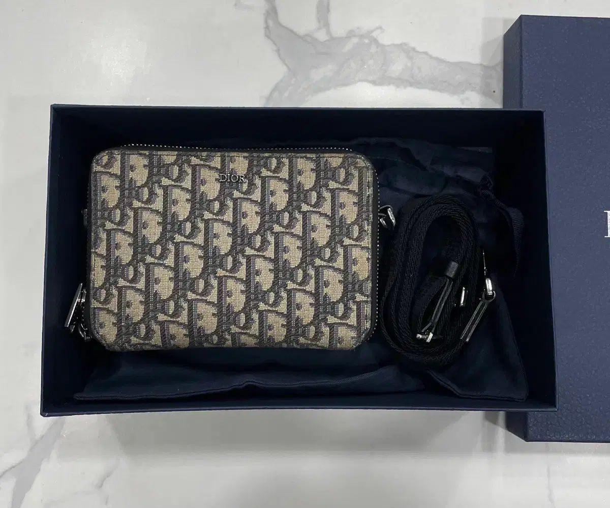ディオール オブリーク ストラップ ポーチ クロスバック ベージュ
