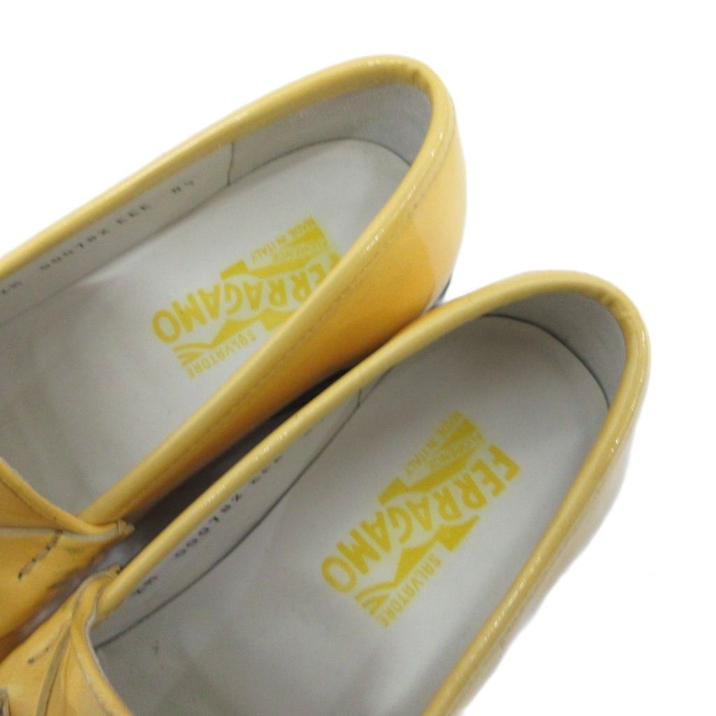サルバトーレフェラガモ イエロー レザー ローファー 金属バックル