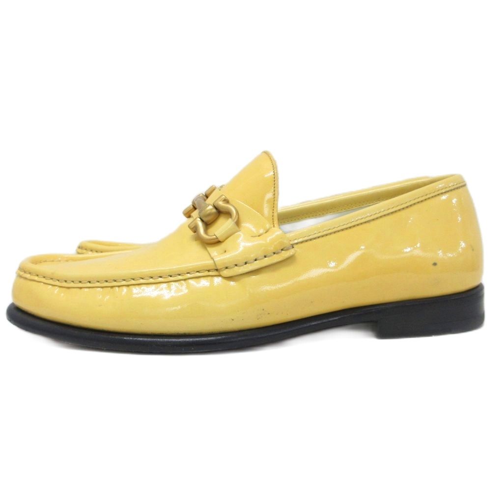 サルバトーレフェラガモ　イエロー レザー ローファー 金属バックル サルヴァトーレフェラガモ Salvatore Ferragamo ローファー スリッポン