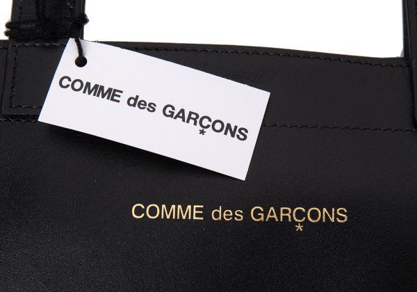 des GARCONS