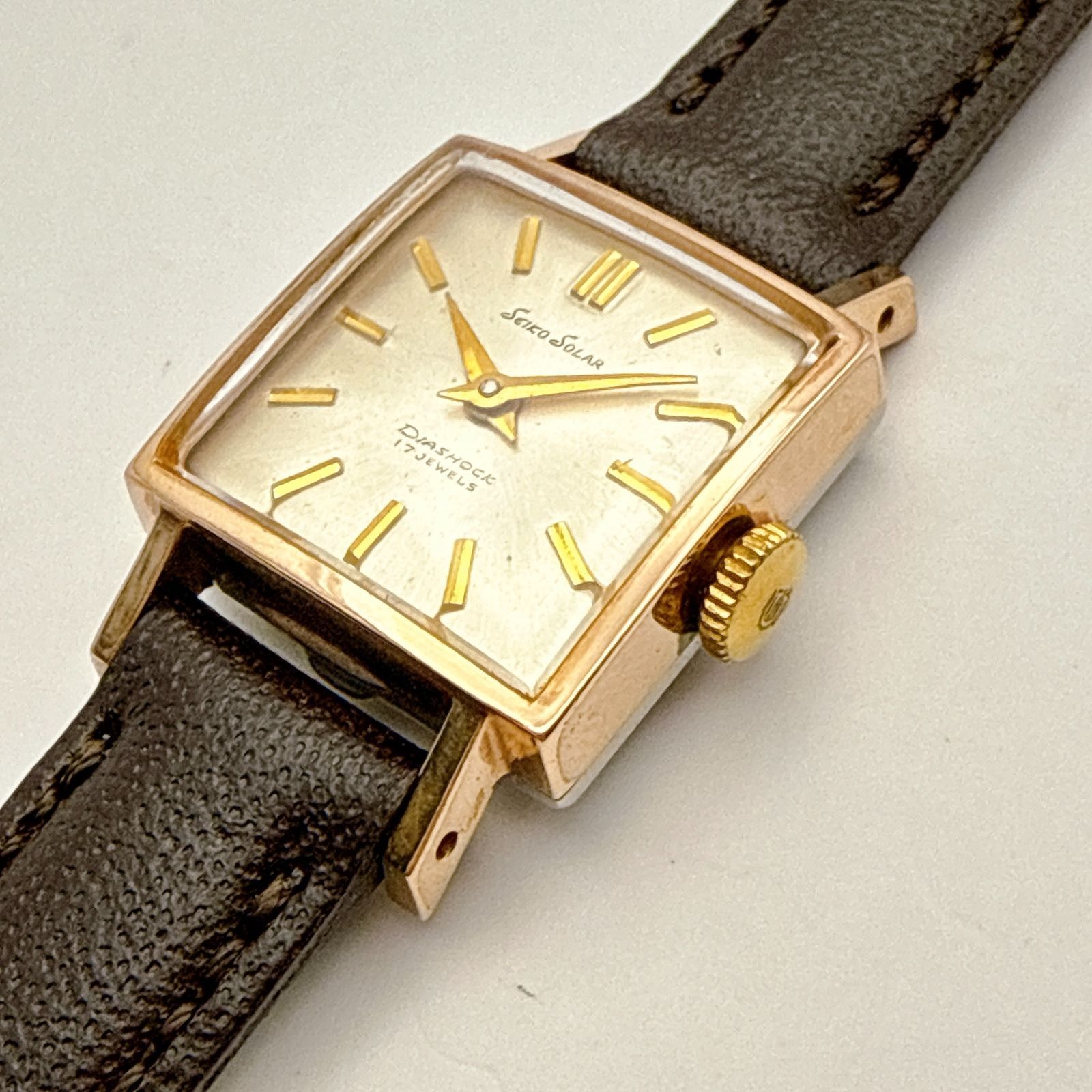 スクエアケース 手巻き機械式