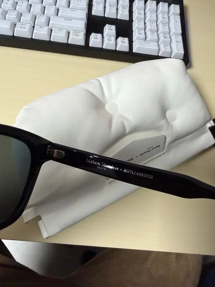 メゾンマルジェラ サングラス
