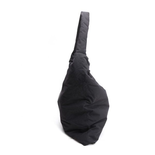 AUGUST 中綿ショルダーバッグ