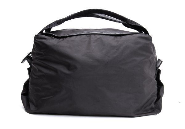 イッセイミヤケISSEY MIYAKE レザー切替ナイロンハンドバッグ 黒