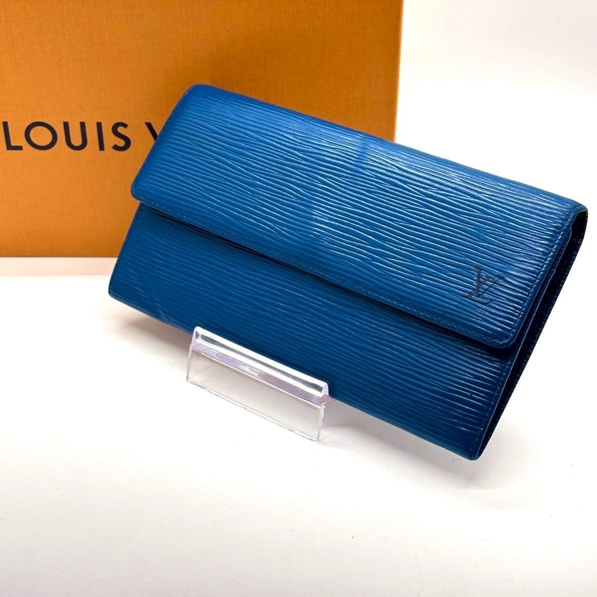 品よく映える青藍の趣】 LOUIS VUITTON ルイヴィトン エピ レザー