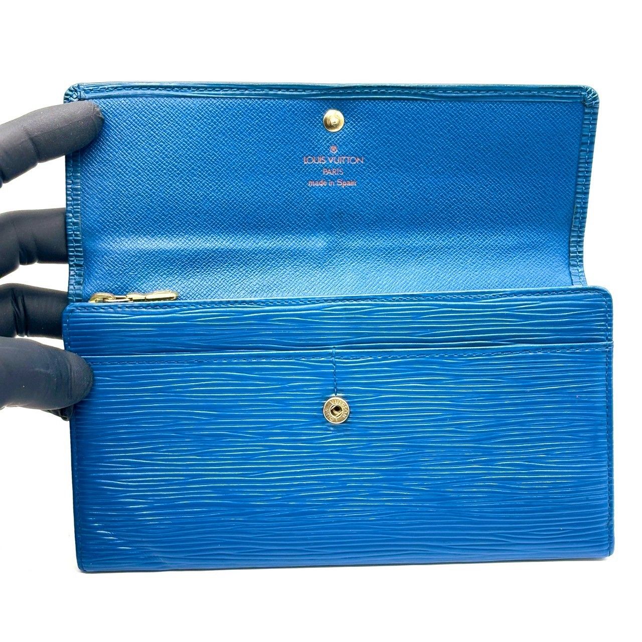 ルイヴィトン　エピ ポルト モネ クレディ 長財布　ブルー青　美品 品よく映える青藍の趣】 LOUIS VUITTON ルイヴィトン エピ レザー
