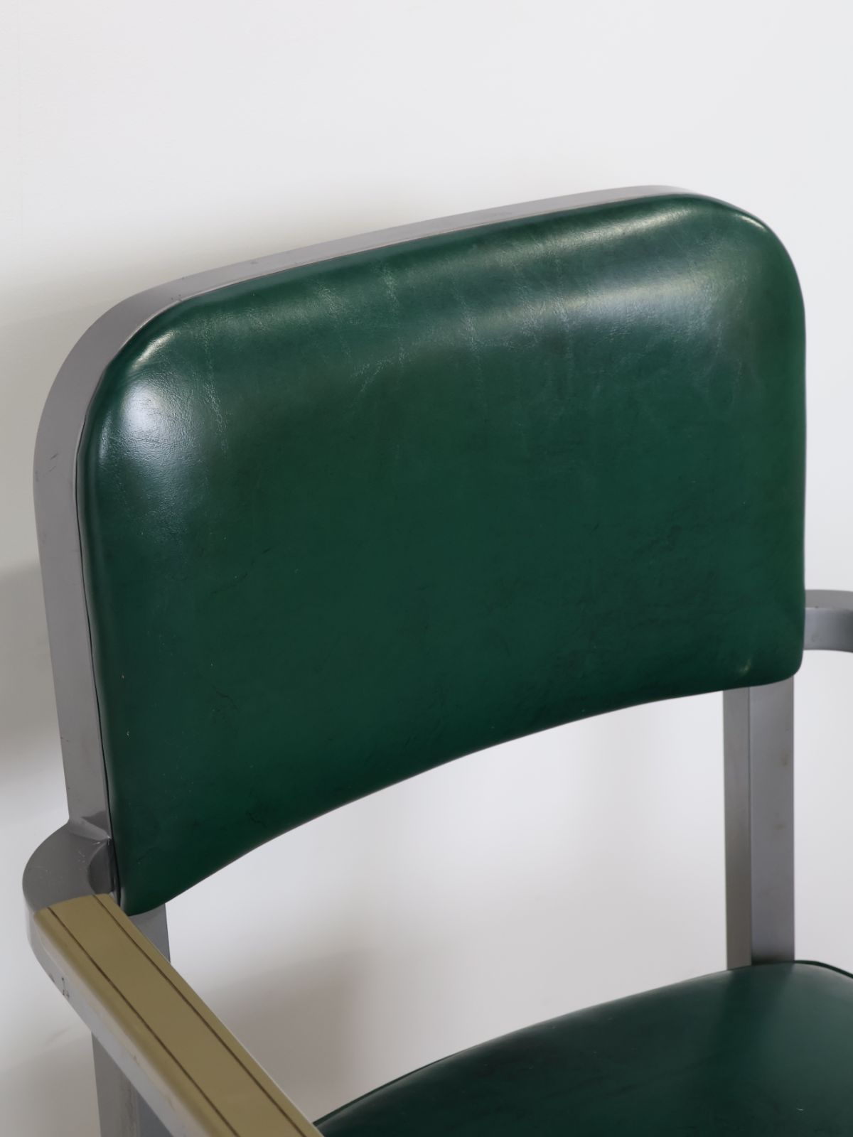 グリーンビニールレザー アームチェア