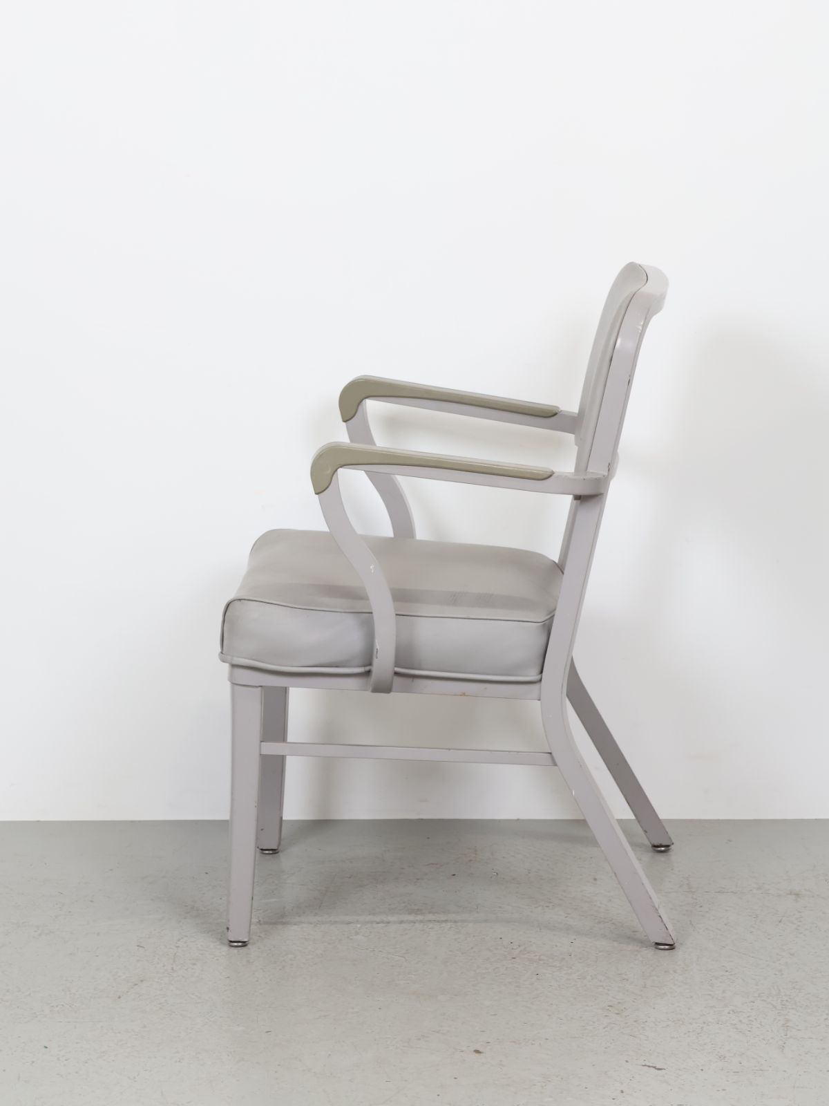 ヴィンテージ グレービニールレザー