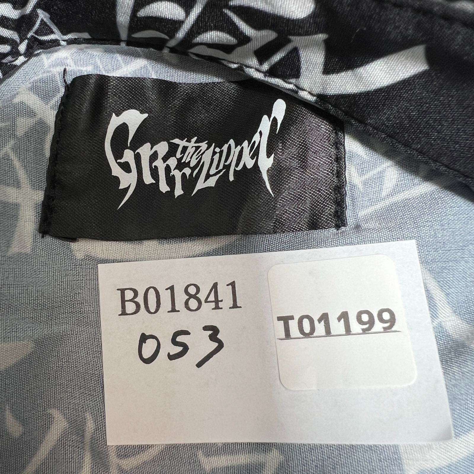  ガルルザリッパー 殺メタイ程ニ愛シテル シャツ ネクタイなし 黒 ブラック Grrr the Lipper レディース B 1841 主役アイテム 長袖 シャツ ブラウス