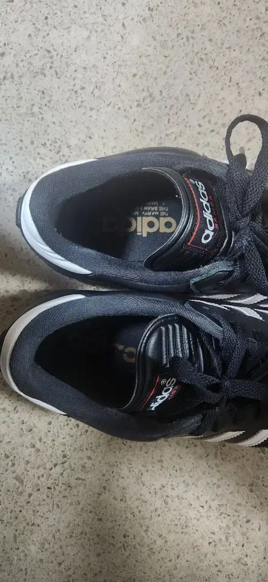 アディダス 쌈바