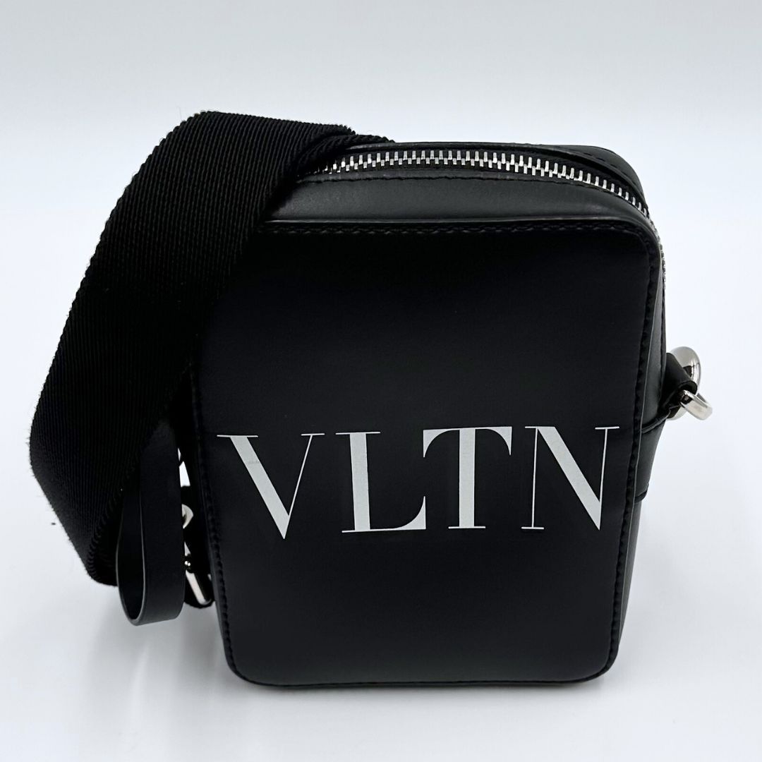 美品】Valentino VLTN レザー ショルダーバッグ - メルカリ