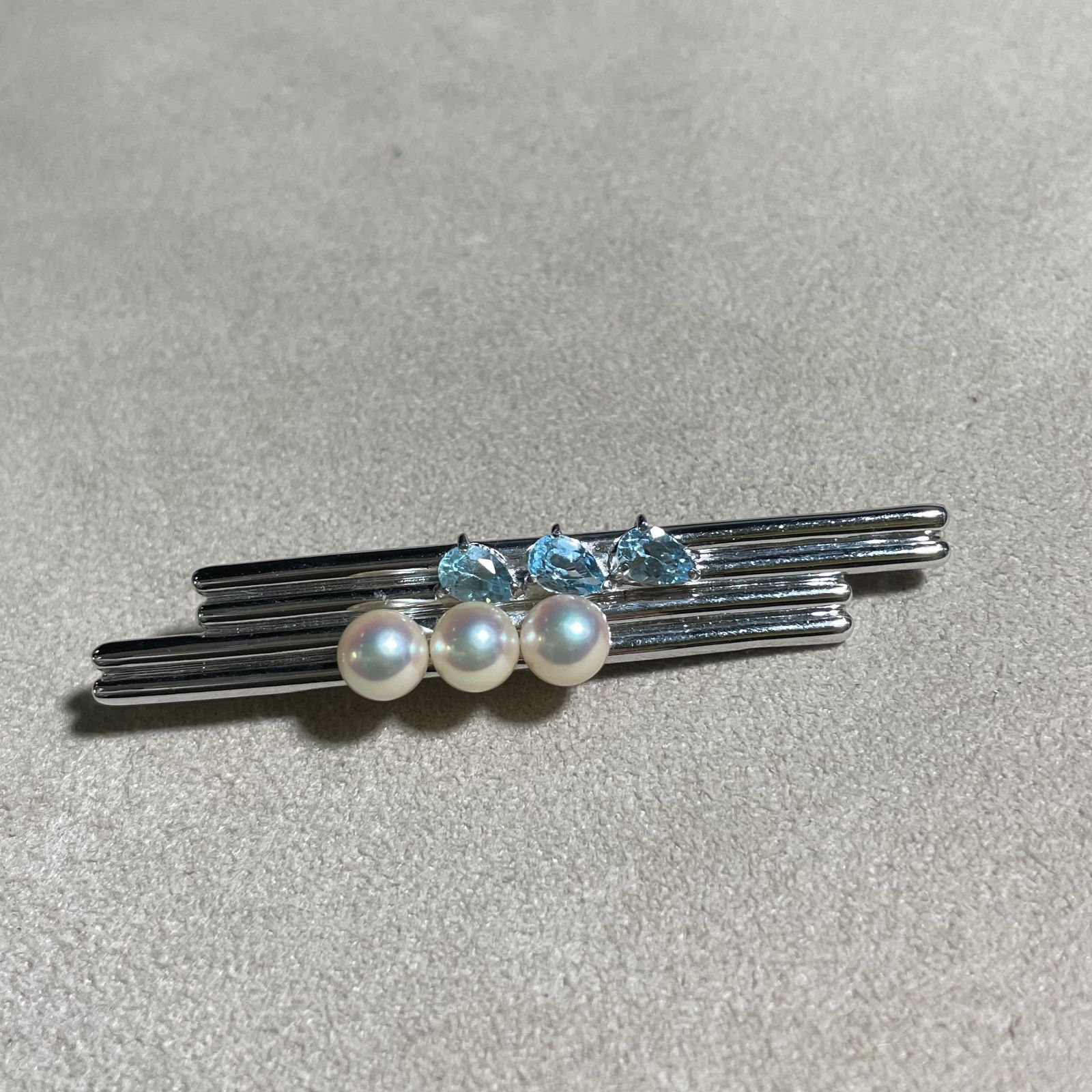 パール SV ブローチ青色石付き 6 9 g
