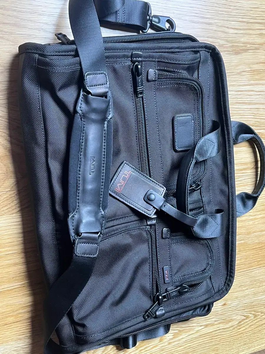 トゥミ TUMI ニュー アルファ 2 シリーズ ノートパソコン 書類カバン 26114 DH