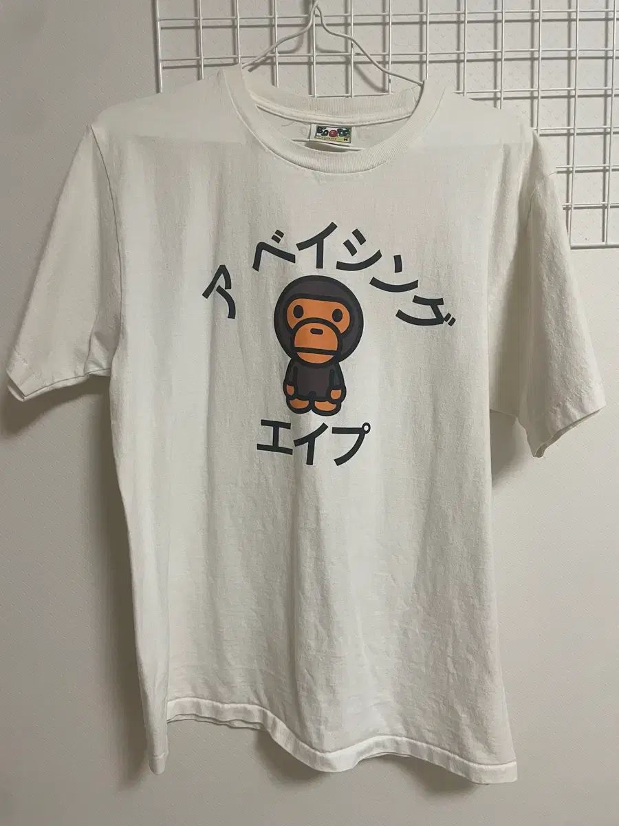 大阪 アベイシングエイプ ベイビー マイロ カレッジ Tシャツ