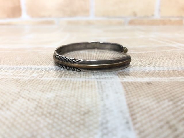 ハーヴィーメイス Harvey Mace イーグルフェザーバングル ナバホ族 Amazon | [INDIAN JEWELRY] NAVAJO インディアンジュエリー ナバホ