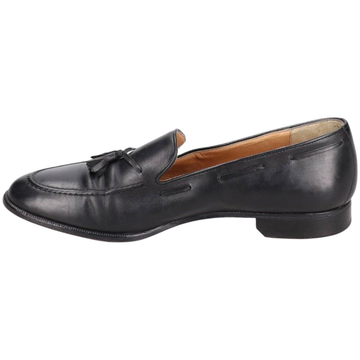 タッセルローファー