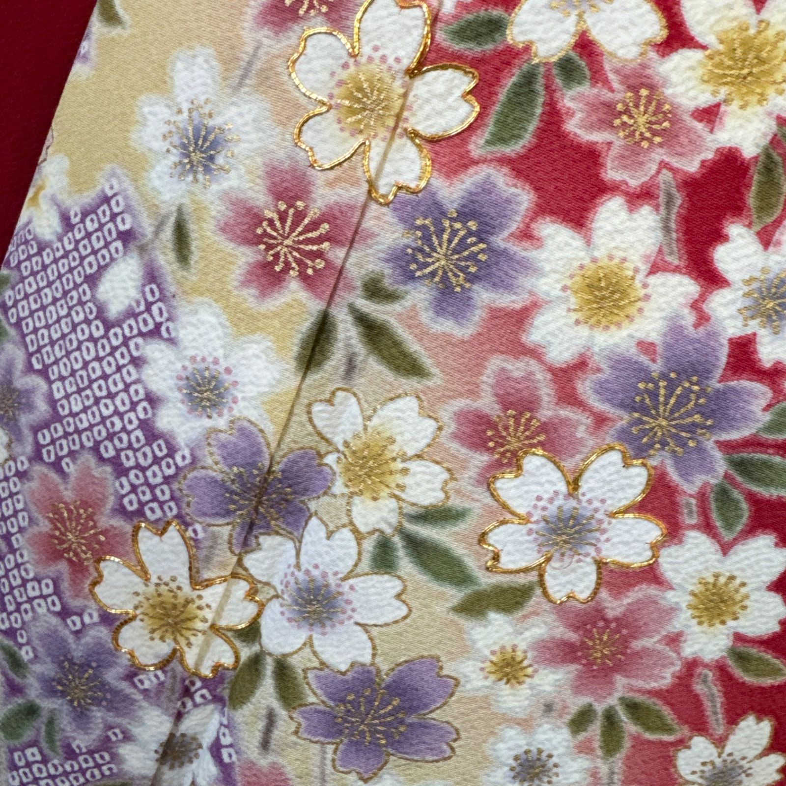 古典柄 金駒刺繍