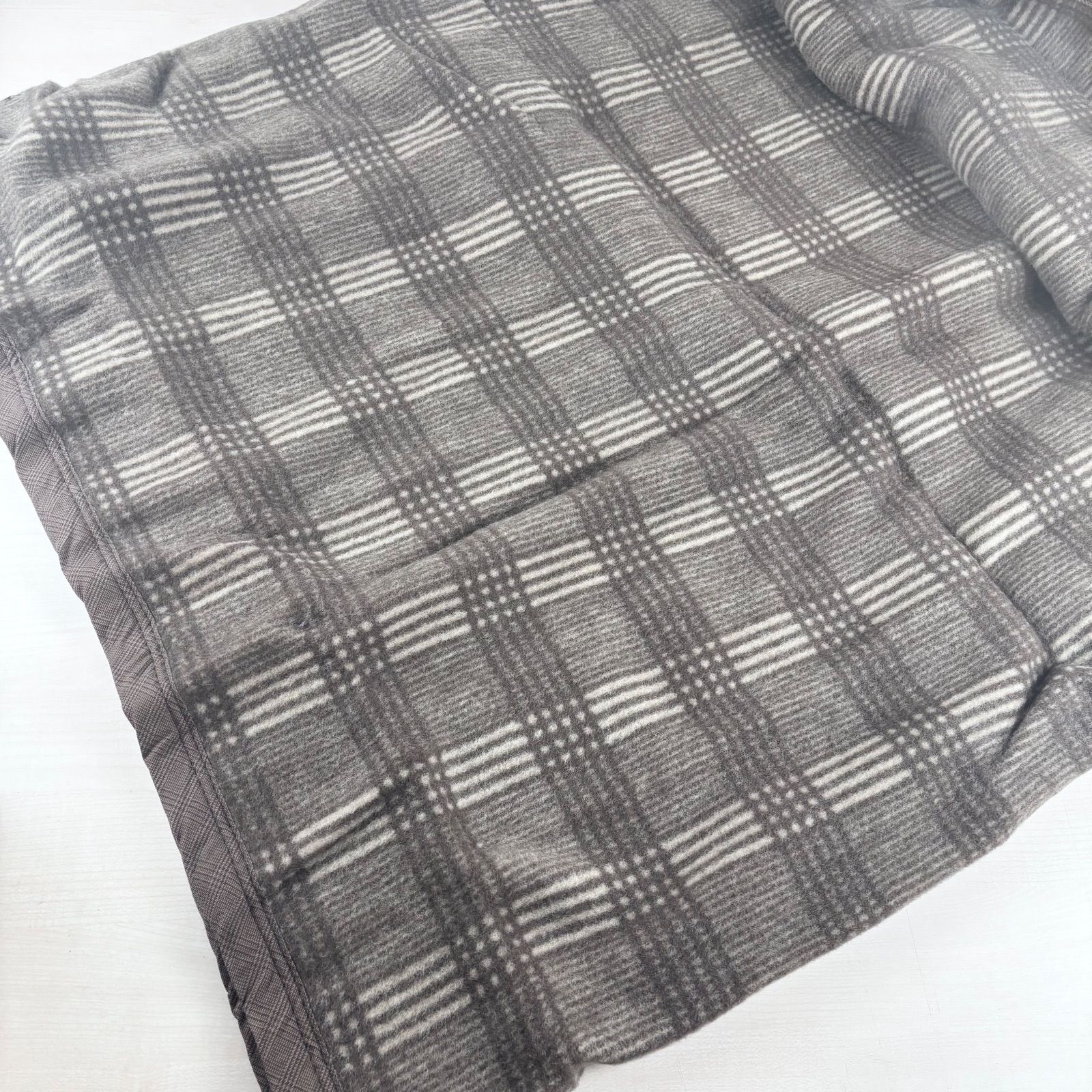 YVESSAINTLAURENT ウール毛布 140×200cm 毛100％ - メルカリ