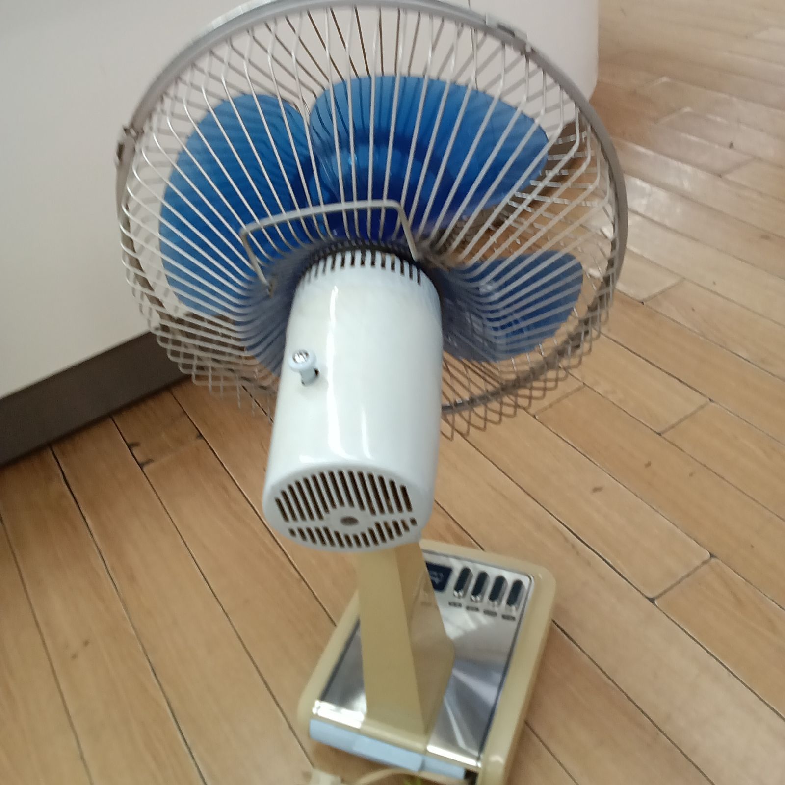 ☆リユースのサカイつくば店☆ TOSHIBA 昭和レトロ 扇風機 東芝
