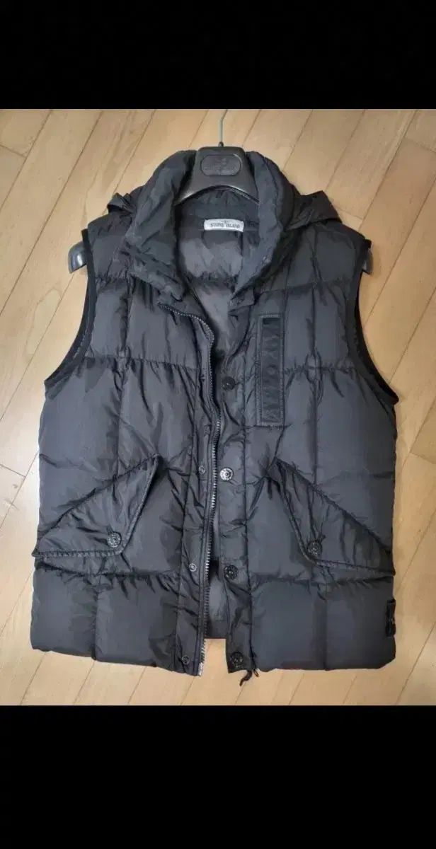ストーンアイランド　ベスト　最終値下げ ストーンアイランド クリンクリップス ベスト STONE ISLAND ストーン