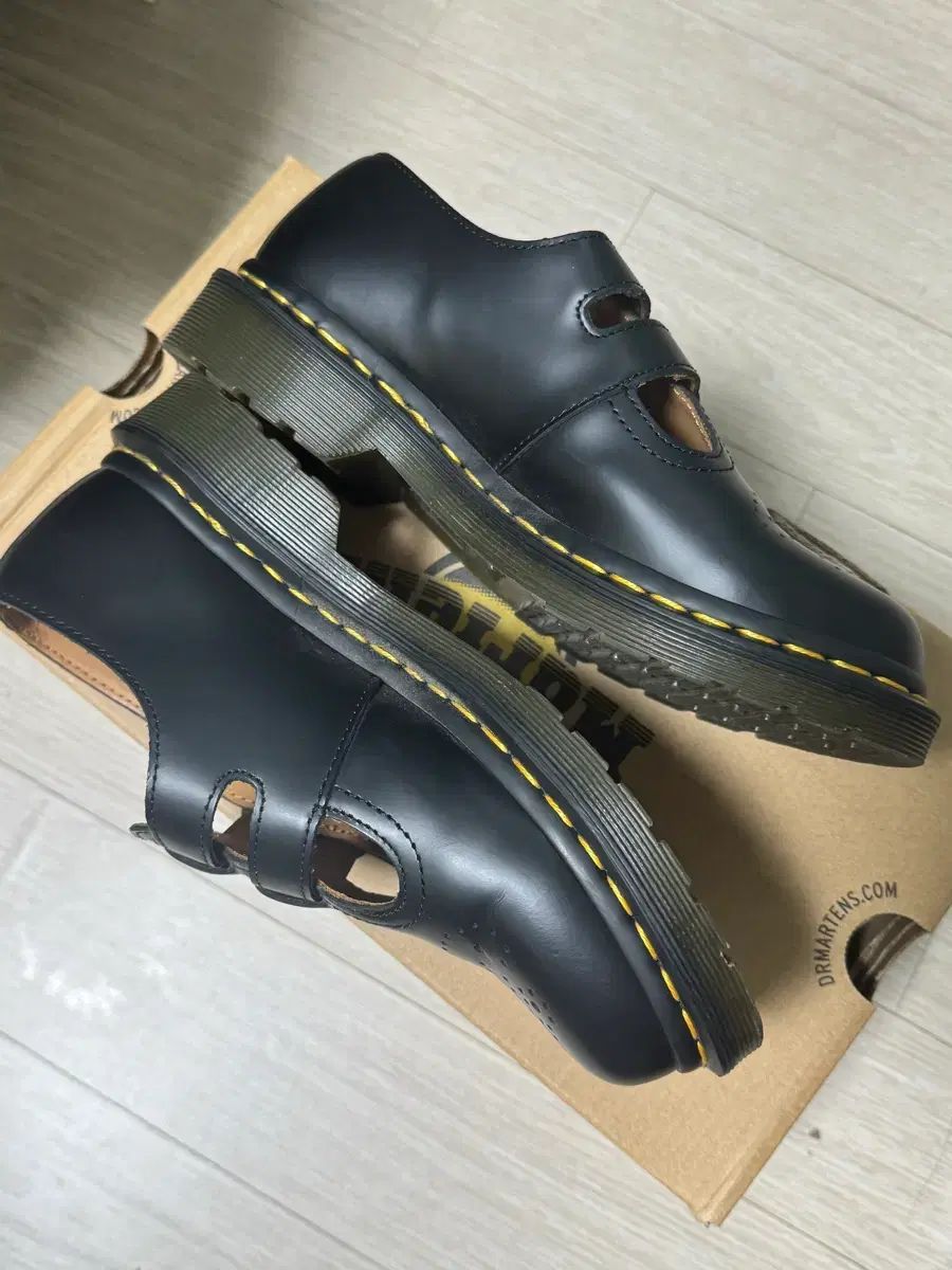 DR. MARTENS ドクターマーチン メリージェーン 8065 230 mm