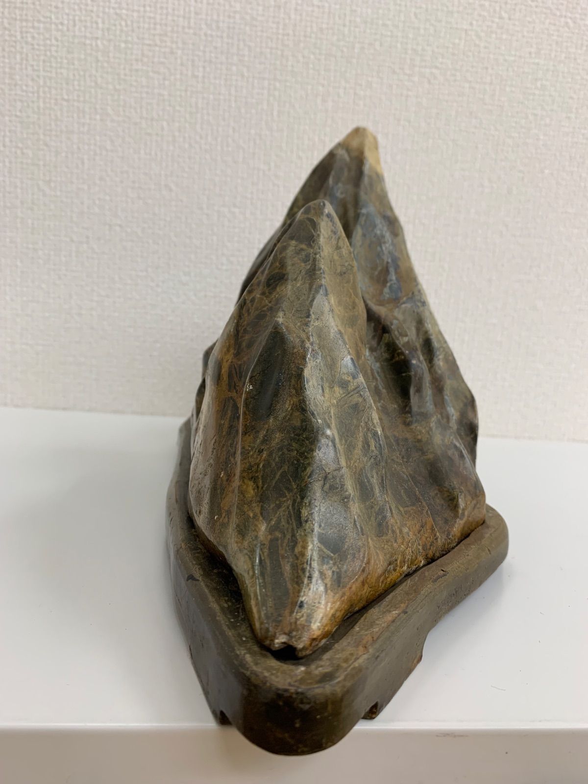 山型 水石 木製台座付き C1017① - メルカリ