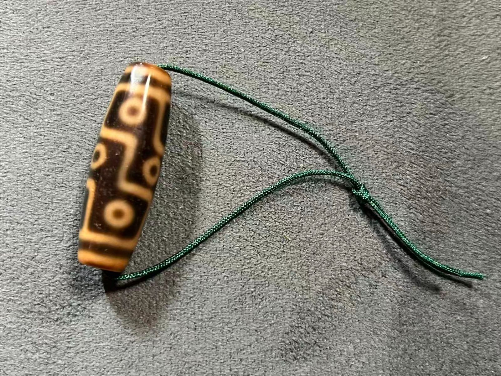 九眼天珠 ／チベット 天珠 dZi ジービーズ 西蔵 - メルカリ