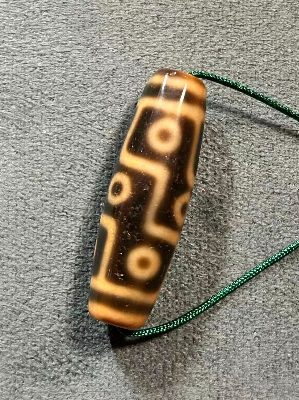 九眼天珠 ／チベット 天珠 dZi ジービーズ 西蔵 - メルカリ