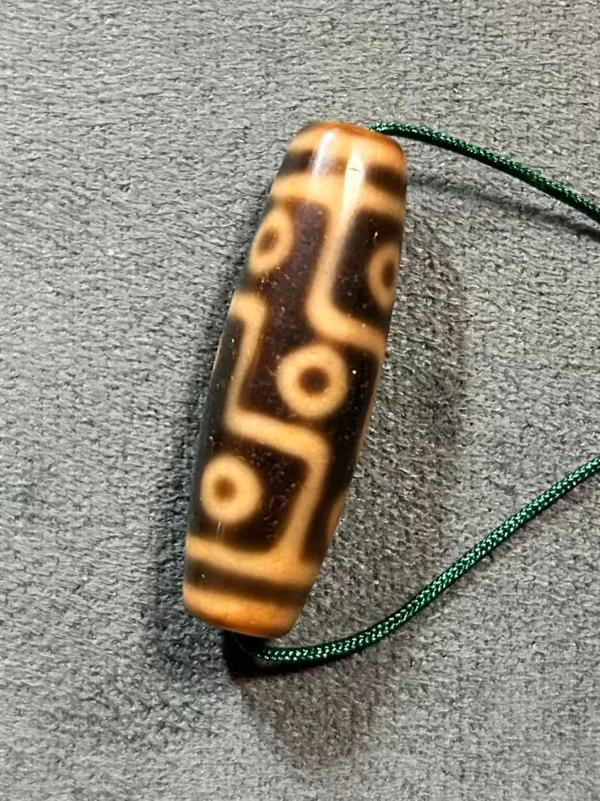 九眼天珠 ／チベット 天珠 dZi ジービーズ 西蔵 - メルカリ